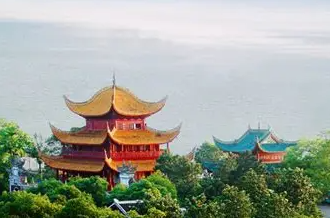 Yueyang Tower & Dongting Lake