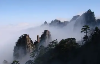 Jiujiang: Lushan Xiufeng or Jingdezhen