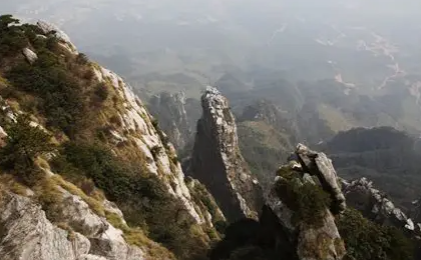 Jiujiang: Lushan Xiufeng or Jingdezhen